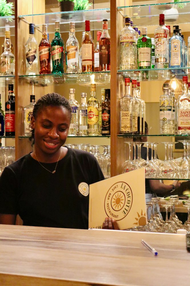 Notre barmaid à La Cocotte